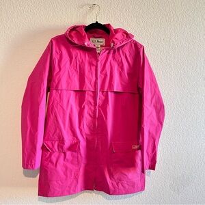 Women’s L.L. Bean Raincoat Medium Bright Pink Nylon Vinyl Zip-Up 0NX08 Hooded